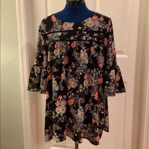 Cover Stitched tunic sz M